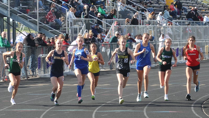 Photos: Mendota hosts Class 2A girls Sectional track