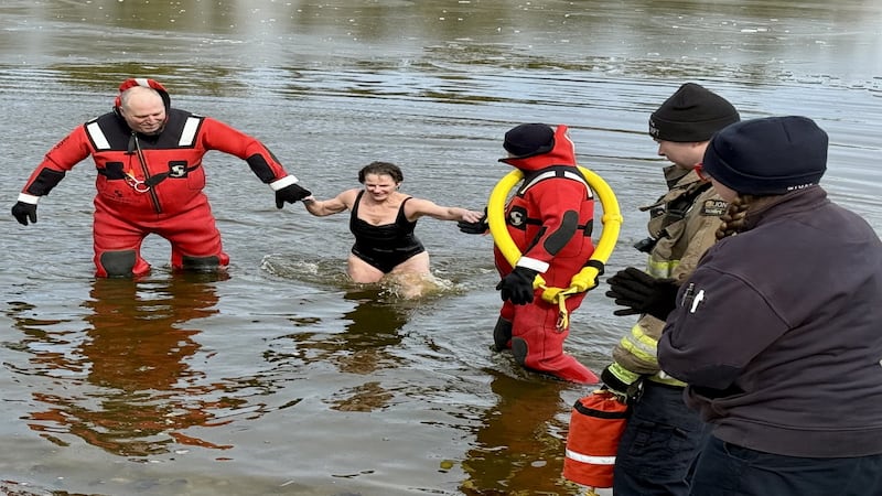 Plunging with a purpose: Residents brace frigid waters at 9th Annual Mendota Polar Plunge