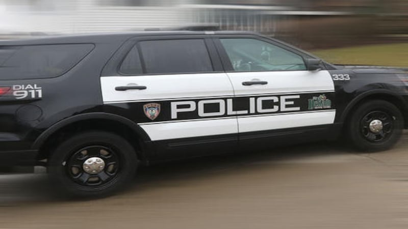 Minor injuries after early morning stabbing Friday in DeKalb 