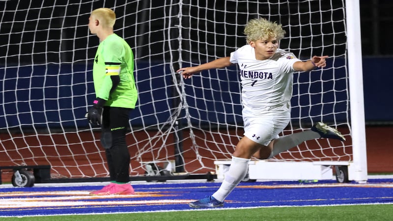 Mendota pulls away late for 3-0 win over Coal City in 1A state semifinals