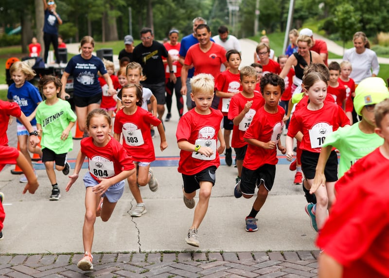 Glen Ellyn Park District has announced that the Lake Ellyn One-Mile Classic and Kids Dash will begin at 8 a.m. Sunday, Sept. 14, 2025, at Lake Ellyn Park.