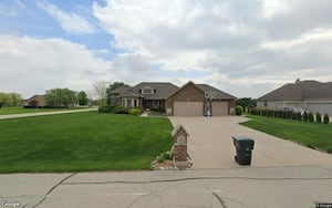 Single-family home sells in Minooka for $685,000