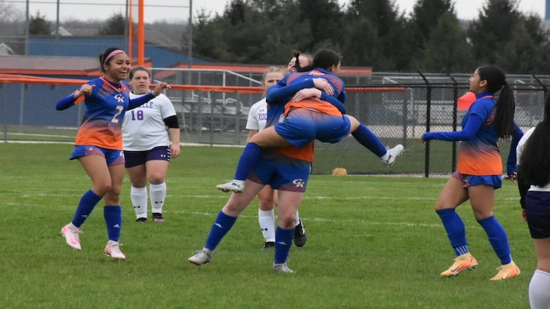 Genoa-Kingston doesn’t allow a goal, wins home tournament: Saturday’s Daily Chronicle sports roundup