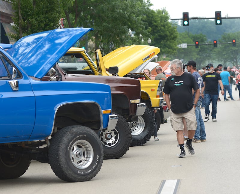 The rain held off and helped draw large crowds along LaSalle St. as many had the opportunity to view many classic vehicles Friday night during the 27th annual Cruise Night in Ottawa. The event is put on by the La Salle County Cruisers.