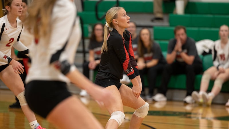 Photos: EP vs Oregon Class 2A volleyball regional