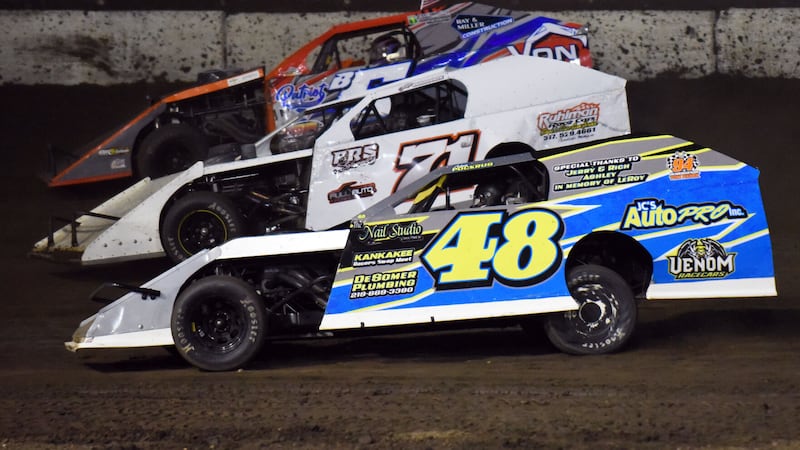 5 Things to Do in Kankakee County: Friday Night Lights Racing, Cruis’N the Square, Farmers Market this weekend