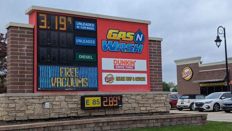 Lenny’s Gas N Wash, located at 1201 W. Jefferson Street in Shorewood, is seen on Monday, May 25, 2025.