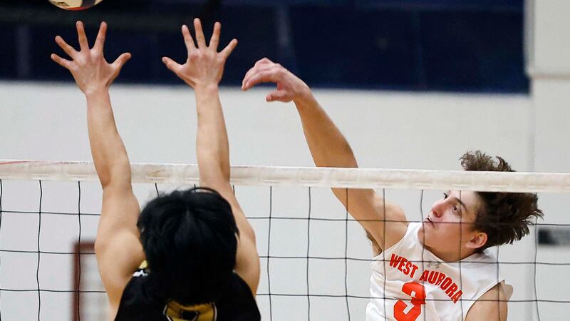 West Aurora tops Naperville North in 3 sets to claim own invite title