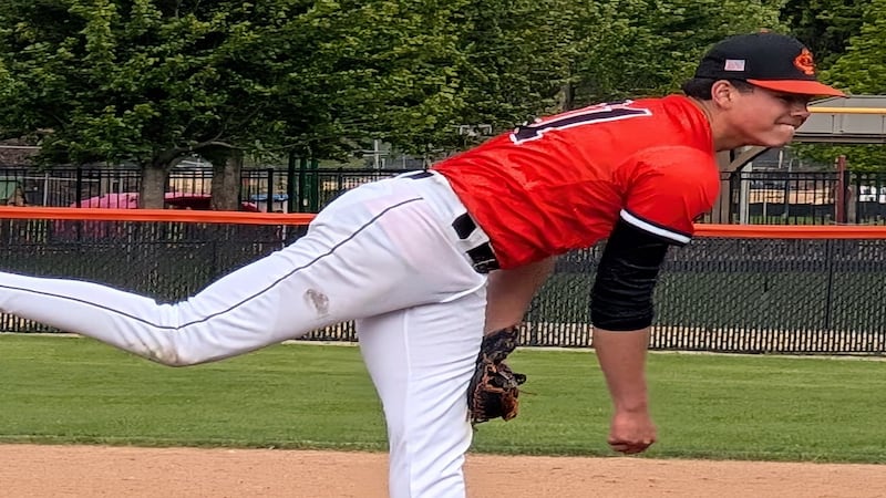 Confident Danny Adams pitches Crystal Lake Central past Prairie Ridge