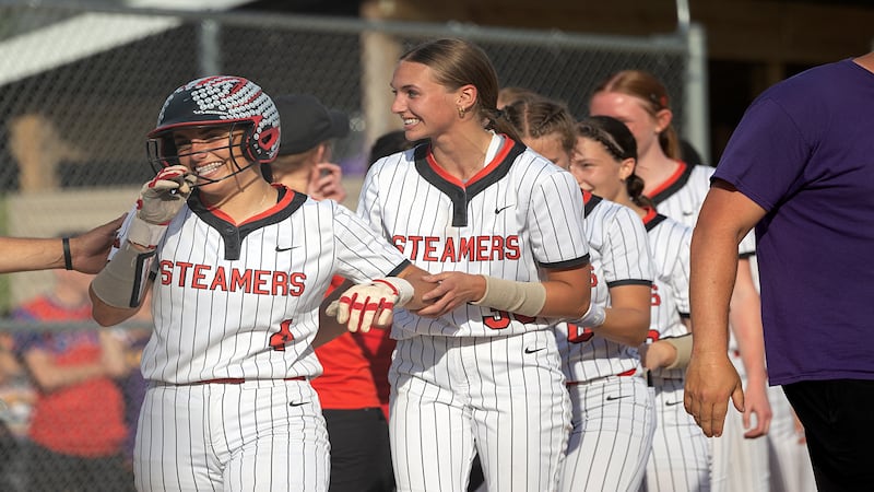 Zoe Kunau’s first career home run sends Fulton softball to sectional title game after walk-off blast, 5-4 win 