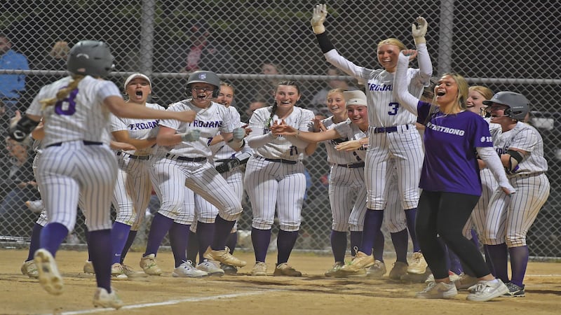 Jenna Gordon belts walk-off home run, Downers Grove North rallies for crosstown win over Downers Grove South