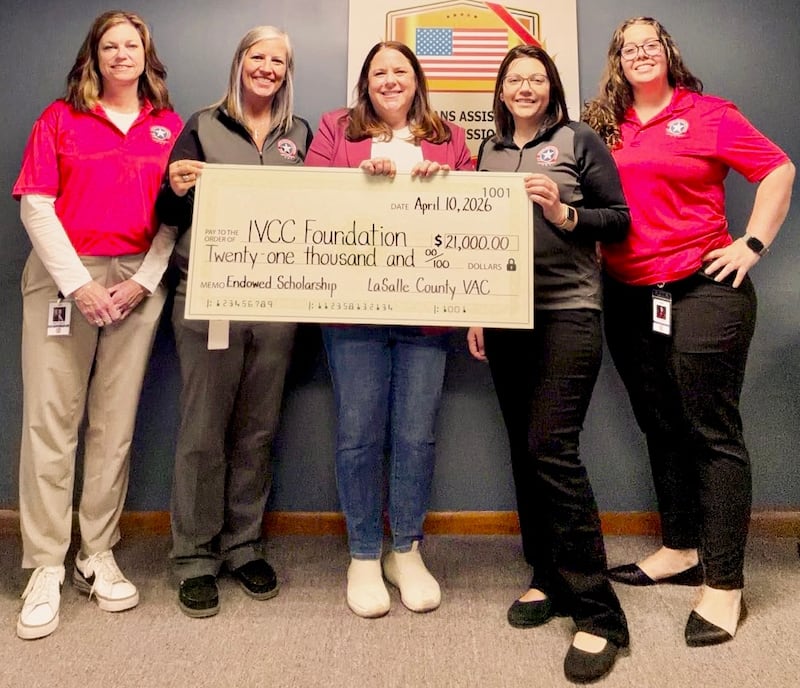 Illinois Valley Community College executive director Tracy Beattie, La Salle County Veterans Assistance Commission administrative assistant Kelli Reitgraf, assistant superintendent Lissa Olson, superintendent Christa Hammers and veterans service officer Emily Hackler