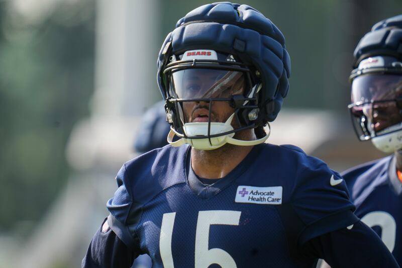 Chicago Bears wide receiver Rome Odunze (15) works out during practice at the team’s NFL football training camp, Wednesday, July 23, 2025, in Lake Forest, Ill. (AP Photo/Erin Hooley)