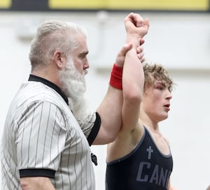 Marian Central wins IHSA Class 2A boys wrestling regional at Harvard
