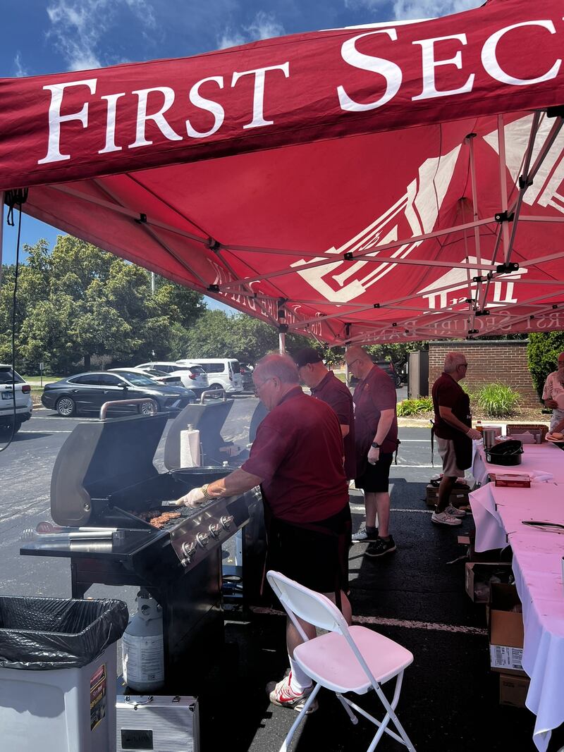 On June 21, First Secure Community Bank of Joliet welcomed hundreds of customers to celebrate the bank’s seventh year of serving the Joliet community.