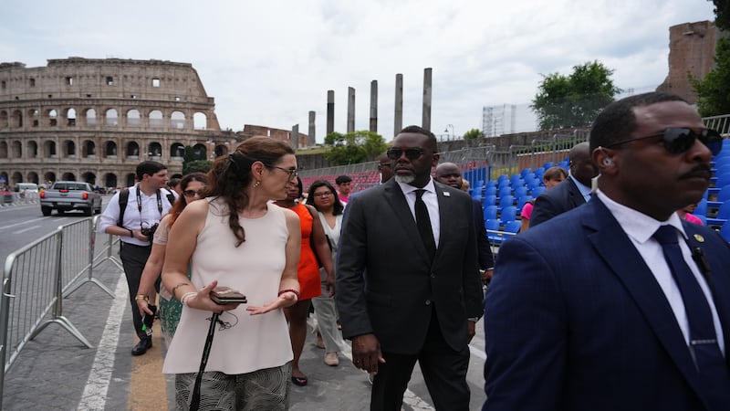 Chicago mayor sees Pope Leo XIV as key ally on social justice, migration after Vatican meeting