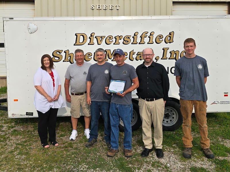 Pictured (from left) are Carrie Pedelty, Streator Chamber ambassador; Dave Harcharik Sr., Tony Harcharik and Dave Harcharik Jr., all of Diversified Sheet Metal; Derek Barichello, Streator Chamber director; and Dylan Tooley of Diversified Sheet Metal.