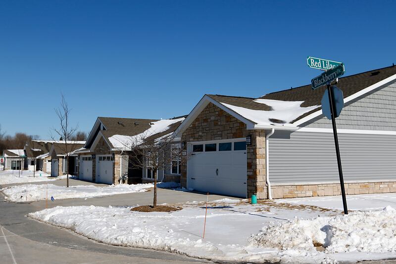 McShane Construction Company has completed construction of the Redwood Crystal Lake in Crystal Lake a new neighborhood of 124 single-story apartments in Crystal Lake for Redwood Living, Inc.