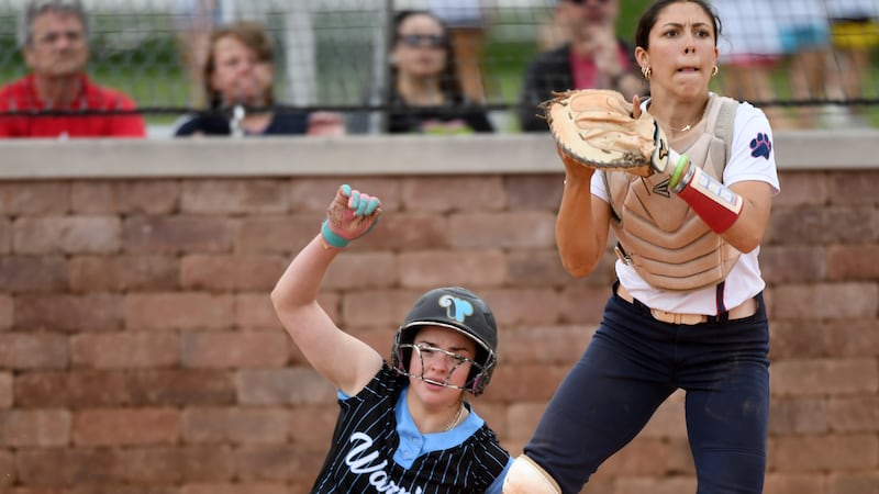 Kiana Leopoldo, Conant come back to top Willowbrook softball 5-4