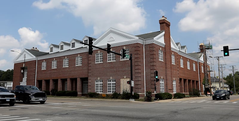The former First Midwest Bank location at 3510 W. Elm St. is seen on Friday, August. 15, 2025.