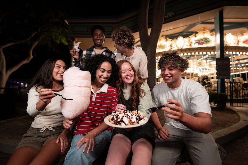 Six Flags Great America’s annual Grad Nite returns this season, offering unforgettable graduation celebrations for high school students.