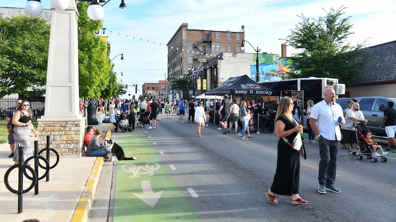 5 Things to Do in Kankakee County: Sunset Stroll on North Schuyler, Bad Momz of Comedy and more