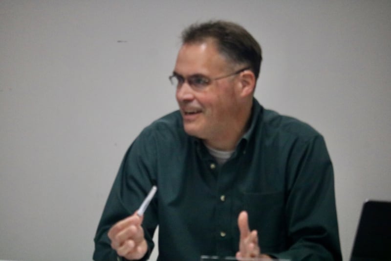 DeKalb Park Board President David Castro shares some remarks on Thursday, May 21, 2026, at a regular DeKalb Park Board meeting.