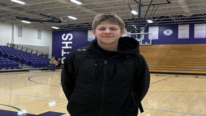 Rochelle stuns Ottawa late with half-court buzzer-beater