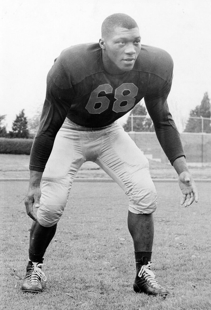 Brother of late gridiron great Burrell recalls generosity, work ethic ...