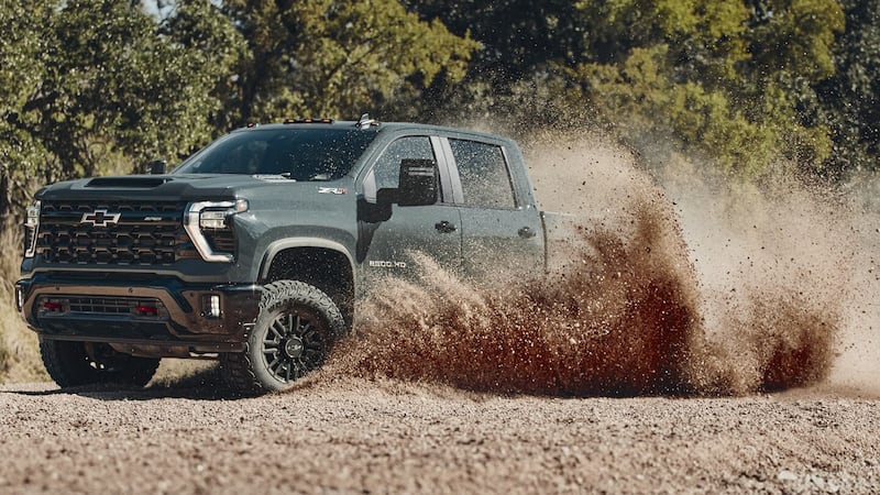 Chevrolet Silverado 1500 High Country 4WD offers premium-level comfort with big-truck capabilities