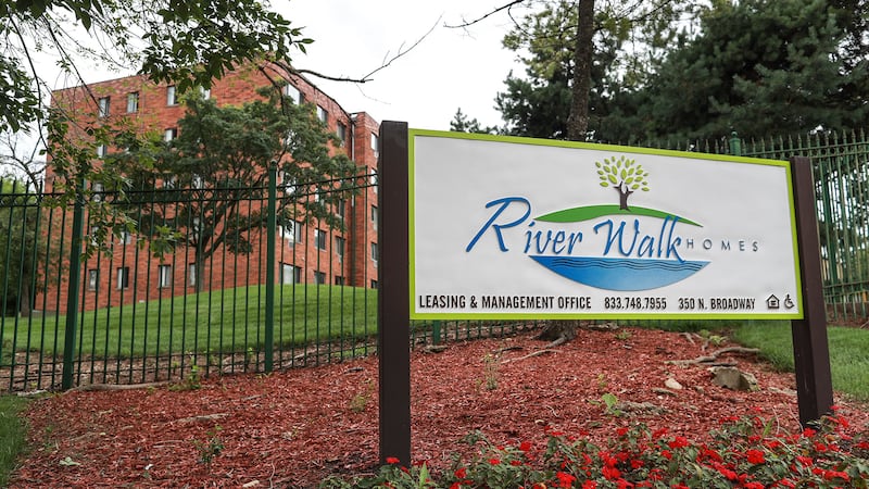 Joliet police investigating shooting at Riverwalk Homes