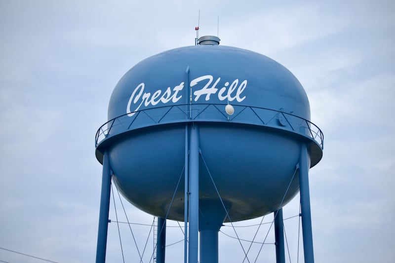 crest hill, water tower