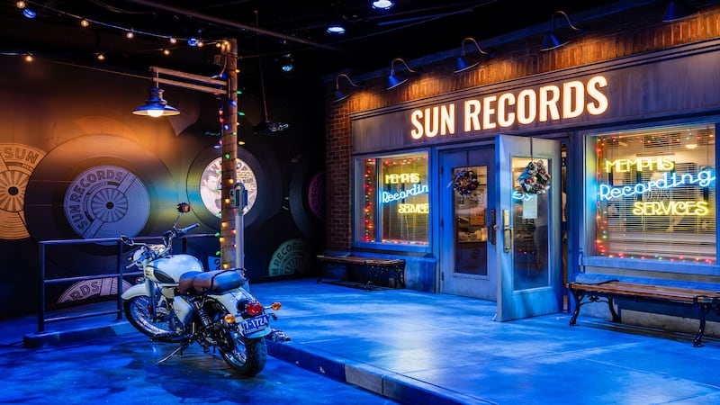 5 Things to Do: ‘Million Dollar Quartet’ wraps up run in Aurora; Elmhurst Summer Kickoff Party and more