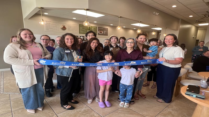 Korean desserts, tea shop holds grand opening in Batavia 
