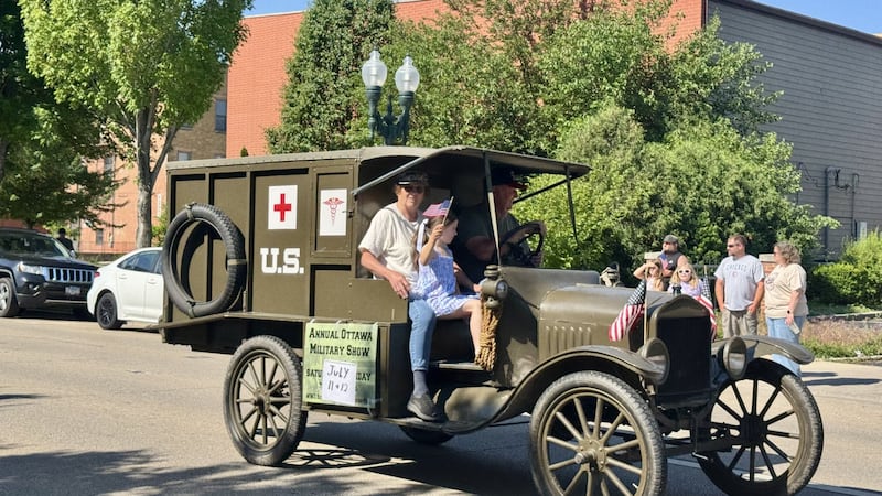 Photos: Ottawa honors fallen with Memorial Day parade