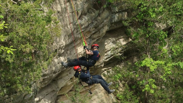 Photos: On belay! Illinois Valley firefighters learn rope rescue training at Starved Rock State Park