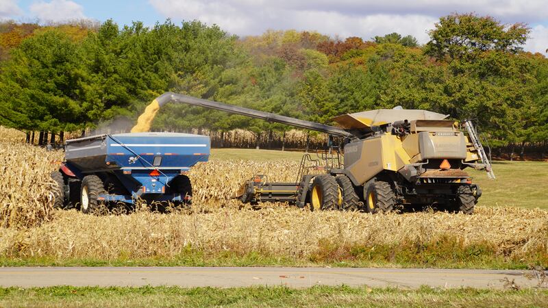 Ogle County farmers wrapping up harvest ahead of schedule after dry conditions