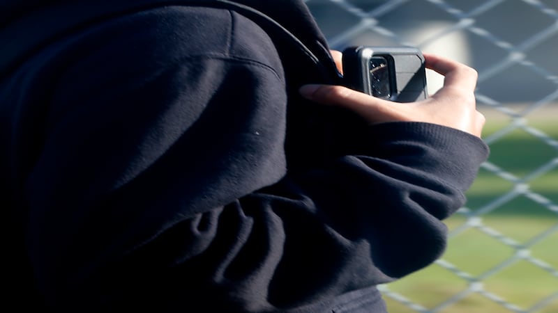 Eye On Illinois: School phone ban seems imminent, though future tweaks likely