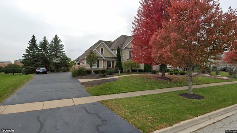 Sale closed in St. Charles: $1.27 million for a single-family home