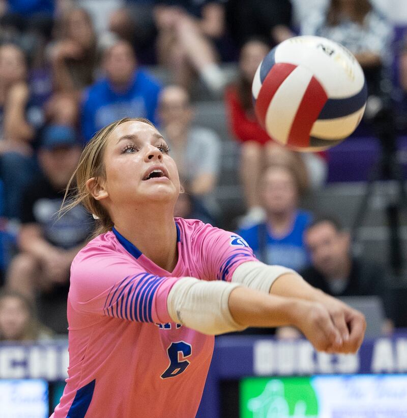 Newman’s Brooklyn Smith makes a pass against Dixon Thursday, Oct. 2, 2025.