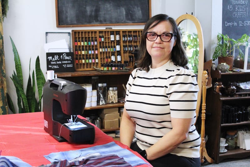 Beauty is in the eye of the beholder – and Melissa Hull of Morrison has a unique one. Her Morrison business, Upcycle Junkie, centers around interactive crafting experiences to give customers space and opportunity to create their own visions, or receive inspiration from Hull to put a new lease on life into something. "I think that crafting together creates community," Hull said. "It's really fun to see everyone participating, smiling and enjoying themselves. I like to provide something like that."