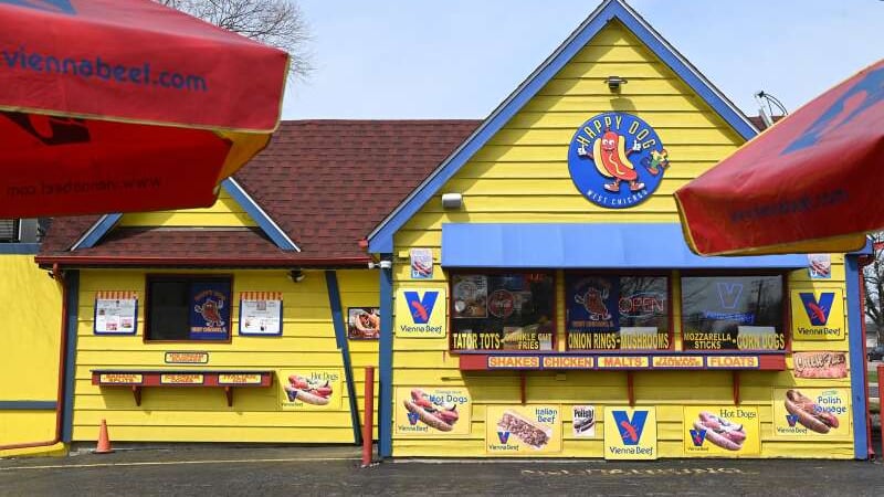Hot dog! 10 local joints to get a Chicago-style dog with everything