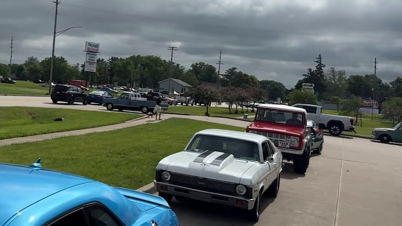 HOT ROD Power Tour makes its way down Route 66 through Joliet into Dwight