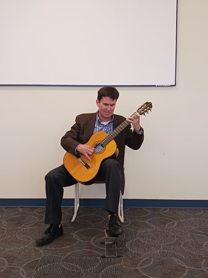 Patrons were treated to an engaging performance by classical guitarist Peter Fletcher, who brought to life a rich program spanning from the Renaissance period through the 20th century.