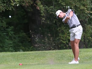 Streator’s Brennen Stillwell wins Bulldogs Invitational in a playoff