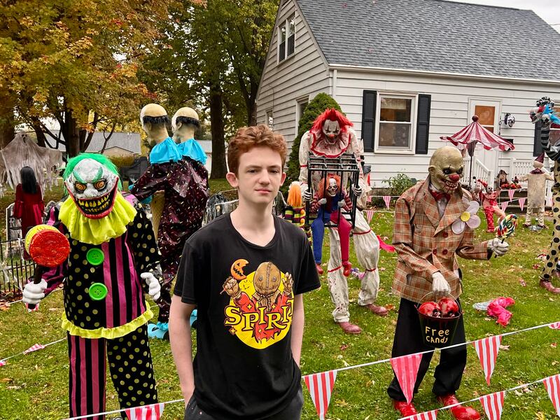 Nick Goldie has turned his front yard into a Halloween wonderland, complete with circus scenes, graveyards, farms, and more than three dozen animatronic figures.