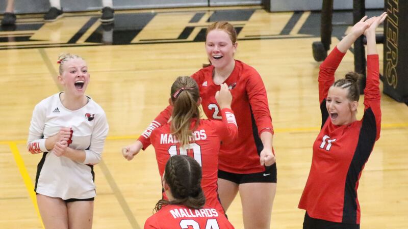 Photos: Henry-Senachwine volleyball defeats Seneca to win the Tri-County Conference Championship
