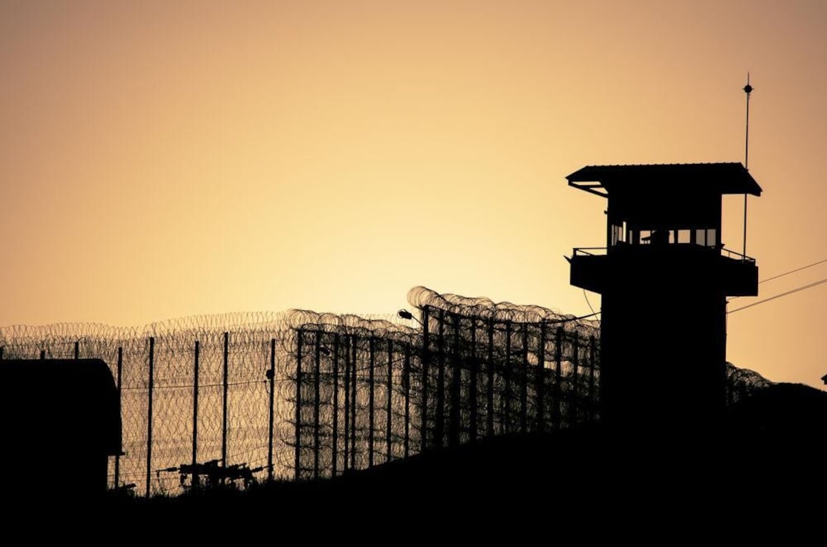 Eye On Illinois: House endorses prison mail bill as DOC touts tablet-based education