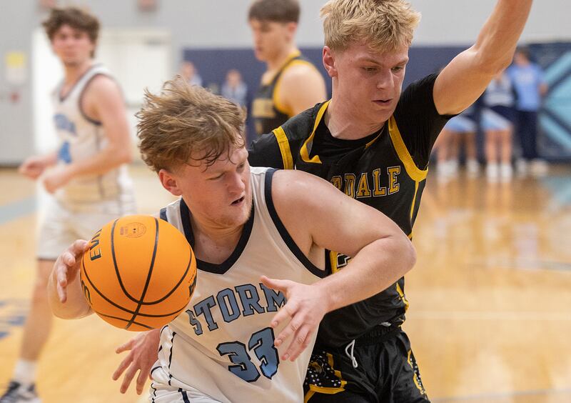 Bureau Valley’s Elijah Endress drives to the hoop against Riverdale’s Jackson Tegeler Wednesday, Feb. 26, 2025, at the Class 2A Regional semifinal at Bureau Valley High School.