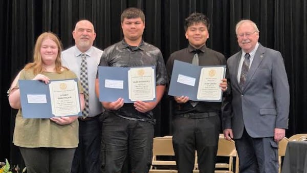 Putnam County Rotary Club presents scholarship awards